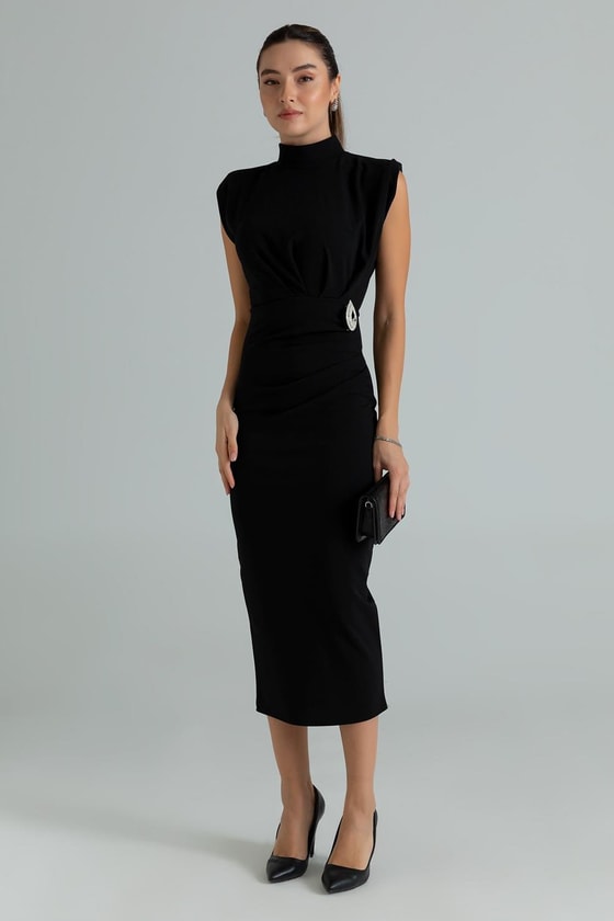 Broş Detaylı Midi Elbise - SİYAH