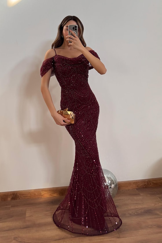 Düşük Omuz Boncuklu Abiye - BORDO