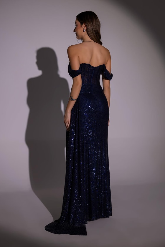 Düşük Omuz Yırtmaçlı Payetli Abiye - LACİVERT