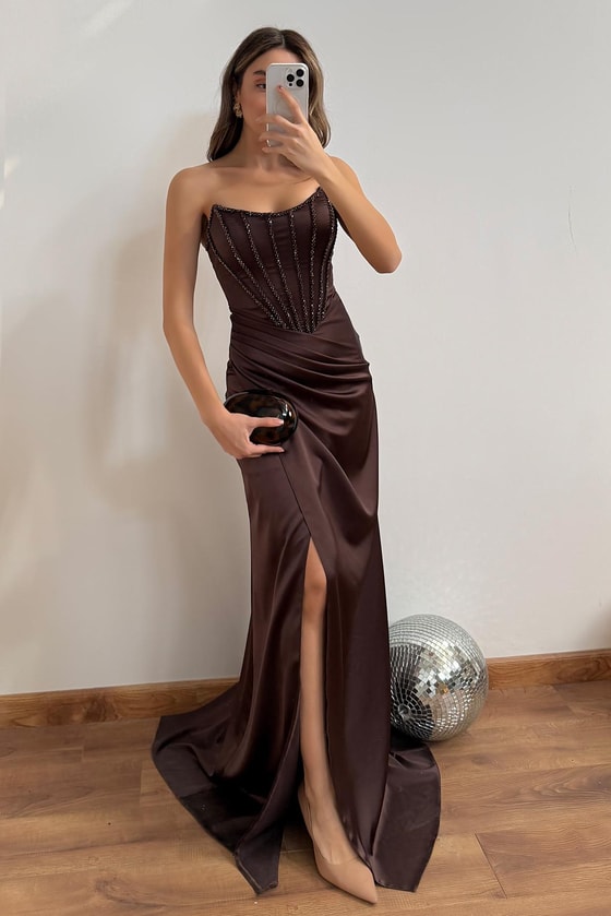 İşlemeli Saten Anvelop Abiye - KAHVERENGİ