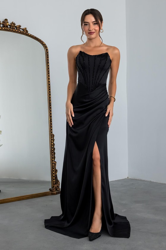 İşlemeli Saten Anvelop Abiye - SİYAH