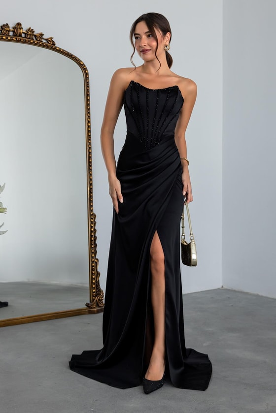 İşlemeli Saten Anvelop Abiye - SİYAH