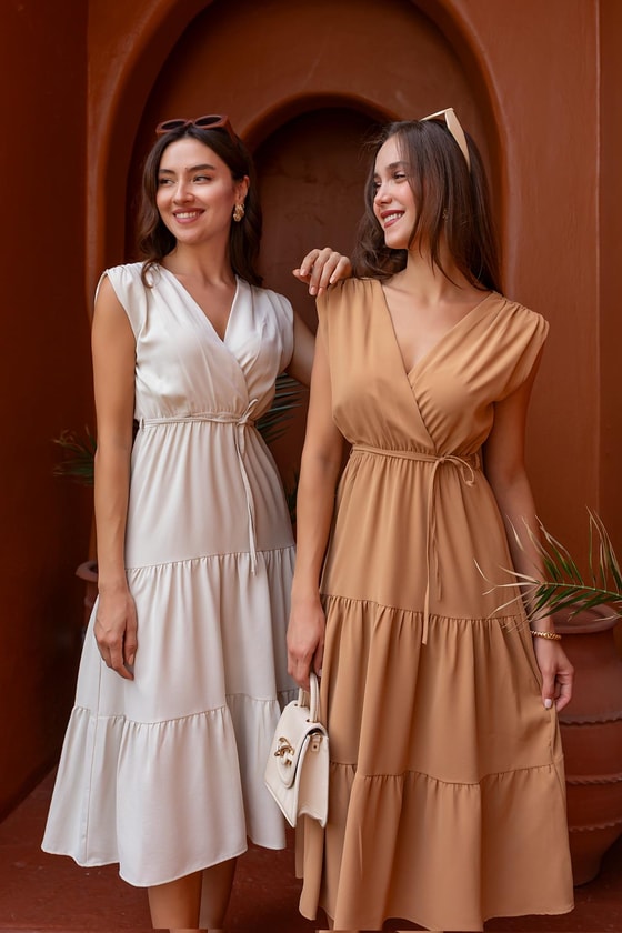 Kuşaklı Kloş Elbise - KREM