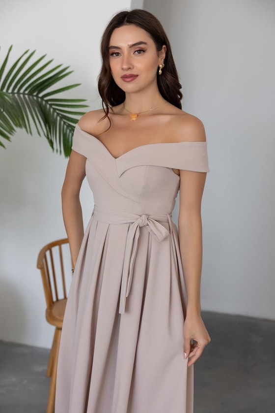 Madonna Yaka Pileli Elbise - KREM