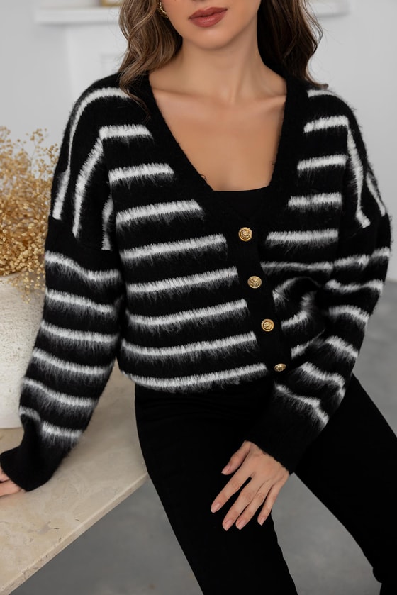 Sakallı İnce Çizgili Hırka - SİYAH