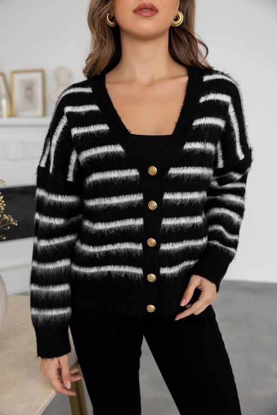 Sakallı İnce Çizgili Hırka - SİYAH