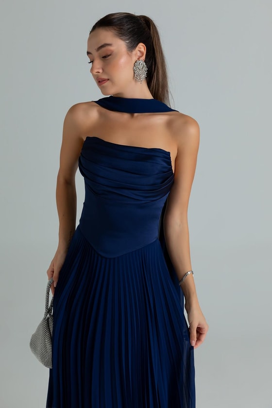 Straplez Fularlı Piliseli Abiye - LACİVERT