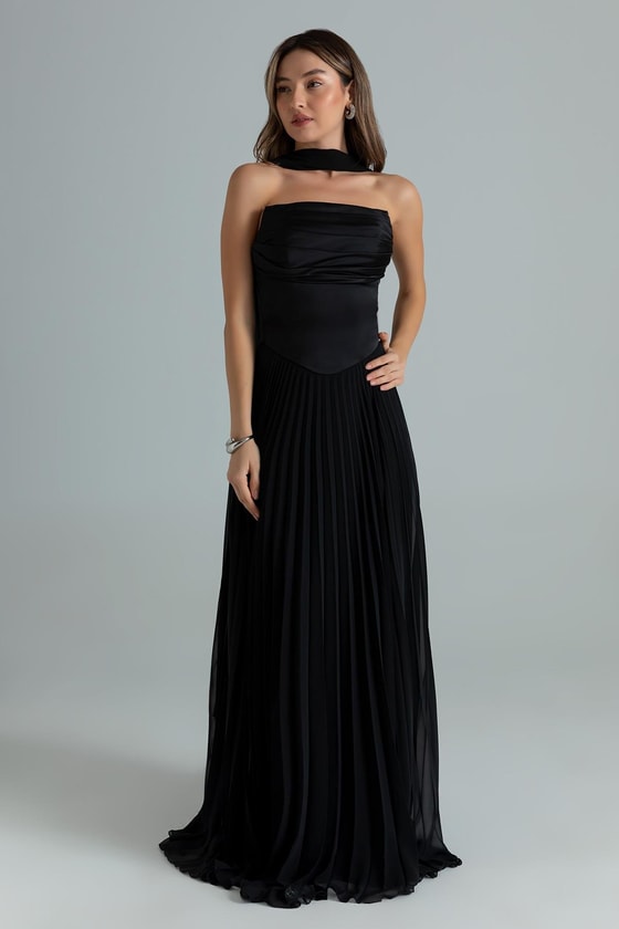 Straplez Fularlı Piliseli Abiye - SİYAH