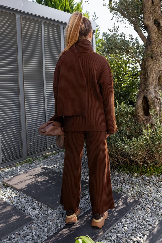 V Yaka Atkılı Triko Takım - KAHVERENGİ
