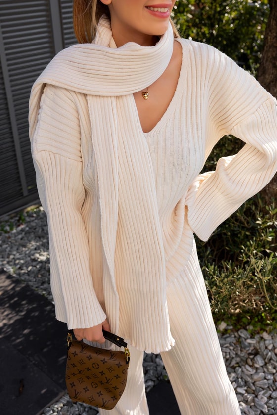 V Yaka Atkılı Triko Takım - KREM