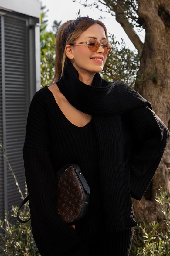 V Yaka Atkılı Triko Takım - SİYAH