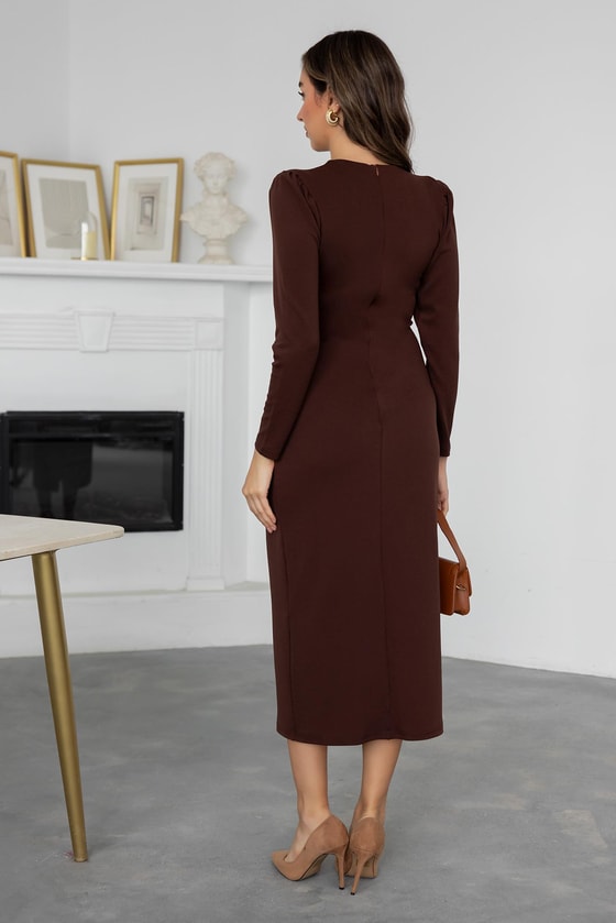 Vatkalı İnci Broş Elbise - KAHVERENGİ