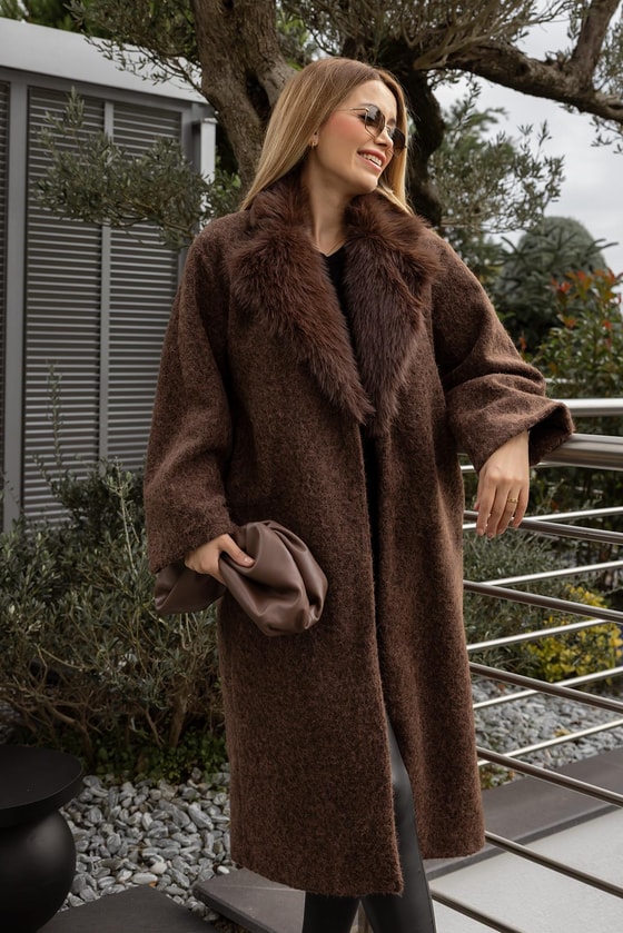 Yaka Kürklü Kuşaklı Kaban - KAHVERENGİ