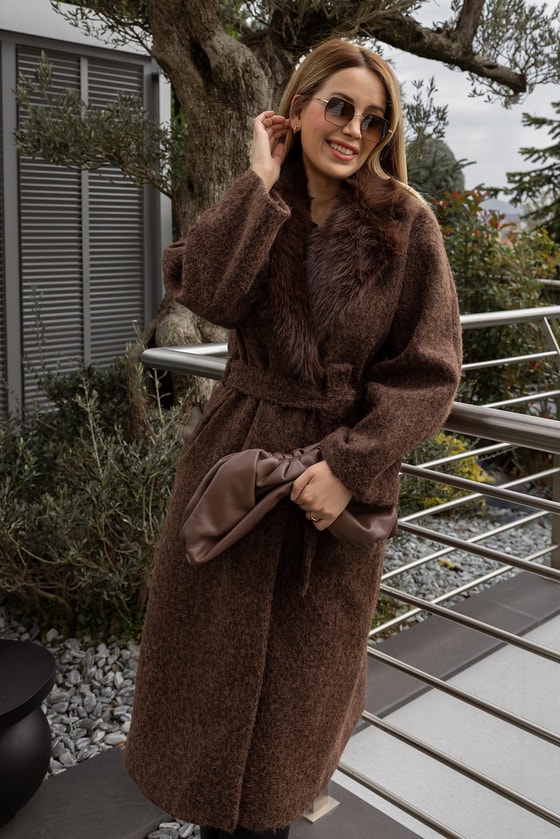 Yaka Kürklü Kuşaklı Kaban - KAHVERENGİ