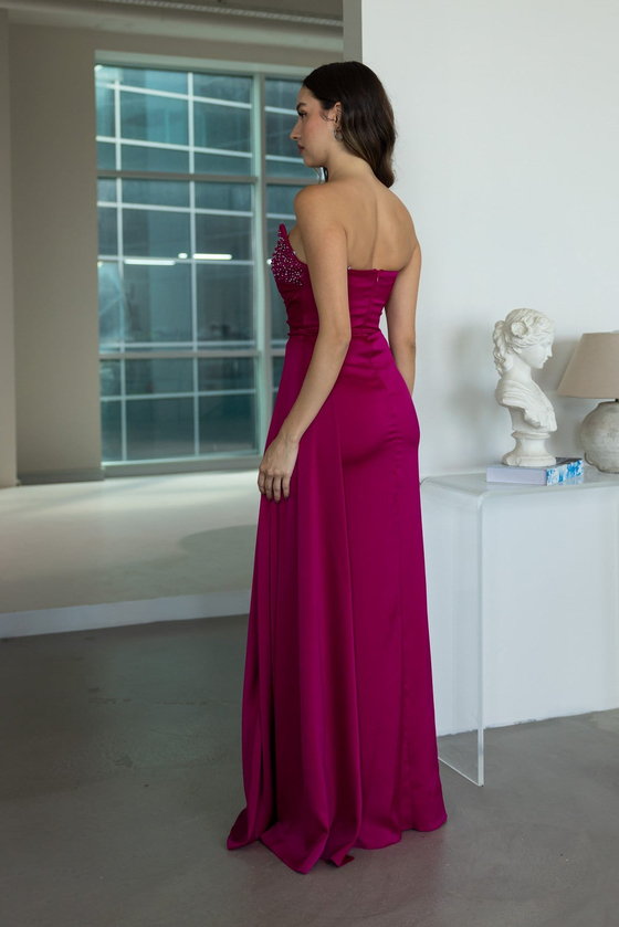 Boncuk İşlemeli Drape Detaylı Abiye - FUŞYA