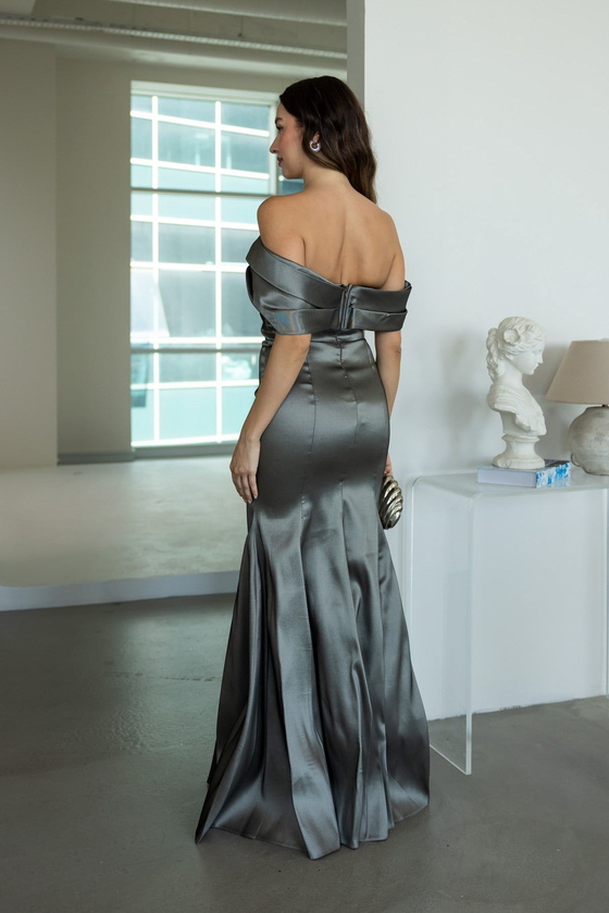 Drape Detaylı Asimetrik Yaka Abiye - ANTRASİT