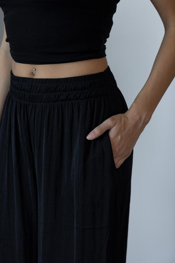 Geniş Paça Dökümlü Pantolon - SİYAH