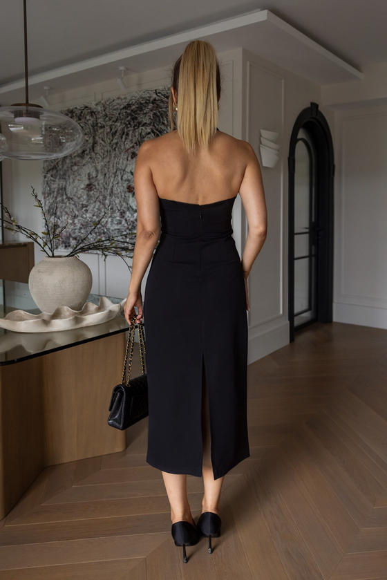 Halter Yaka Detaylı Elbise - SİYAH