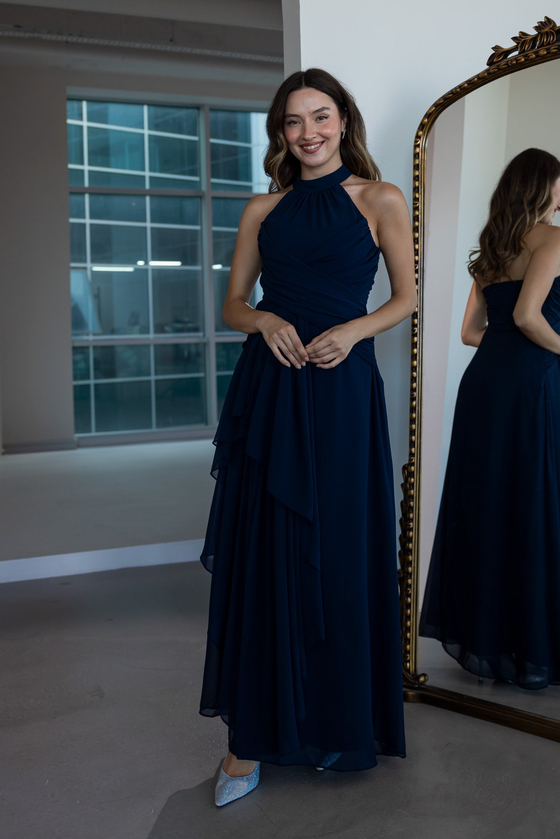 Halter Yaka Drape Detaylı Abiye - LACİVERT