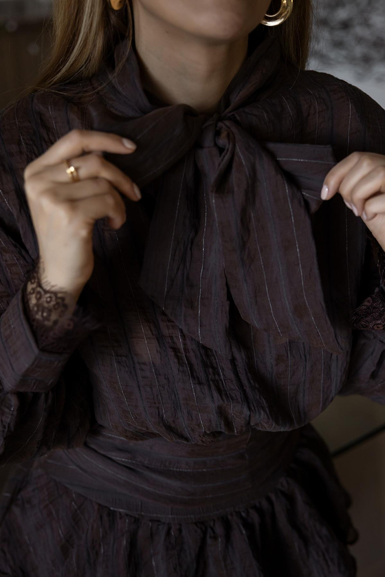 Vatkalı Dantel Detay Elbise - KAHVERENGİ