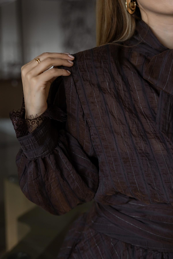 Vatkalı Dantel Detay Elbise - KAHVERENGİ