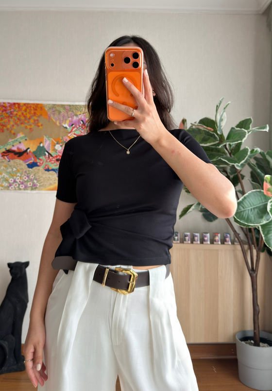 Asira Yan Bağlamalı T-Shirt Siyah