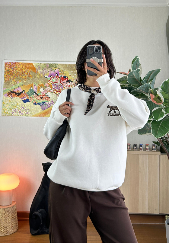 Leopar Baskılı Fularlı Sweatshirt 