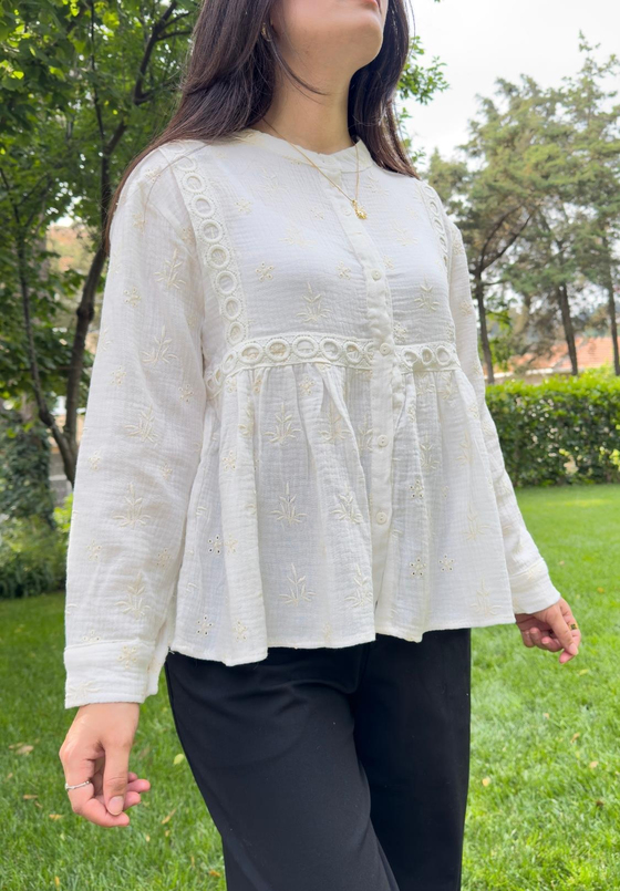 Yuna Müslin İşlemeli Bluz