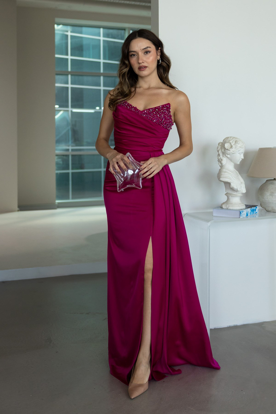 Boncuk İşlemeli Drape Detaylı Abiye - FUŞYA