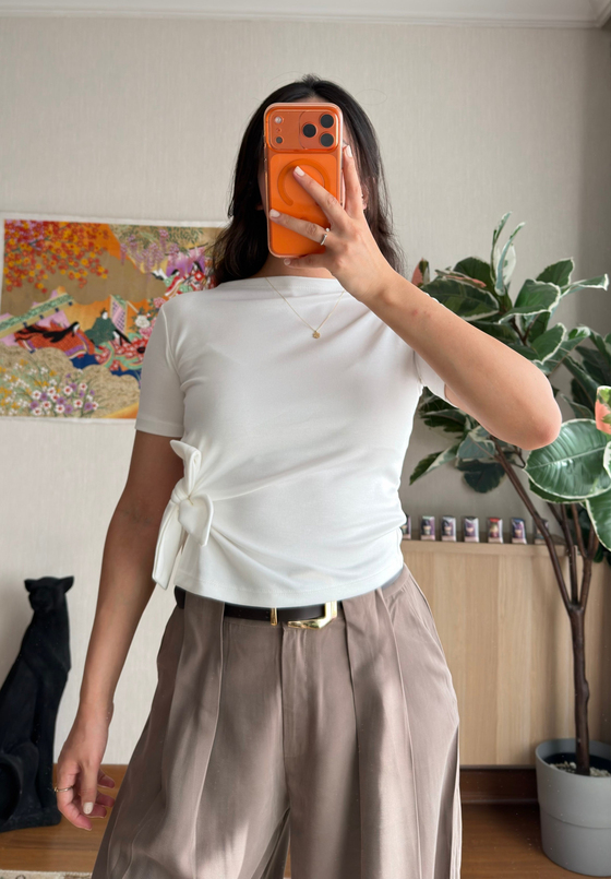 Asira Yan Bağlamalı T-Shirt Ekru
