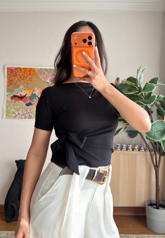 Asira Yan Bağlamalı T-Shirt Siyah