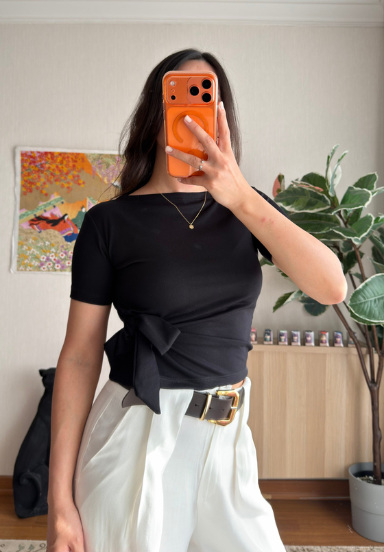 Asira Yan Bağlamalı T-Shirt Siyah
