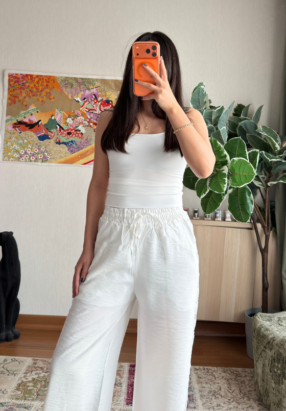 Dantel Detaylı Pantolon Beyaz