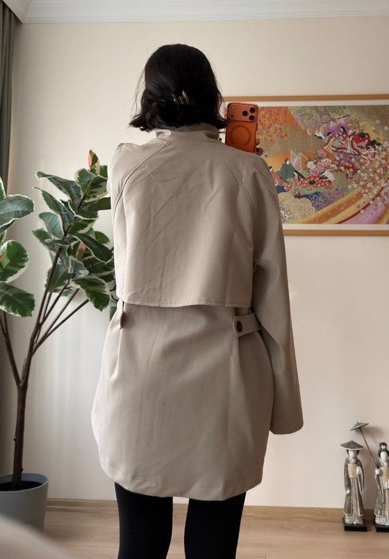 Dik Yaka Cepli Oversize Kısa Trençkot Bej