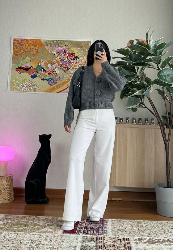 Gül Detaylı Hırka Füme