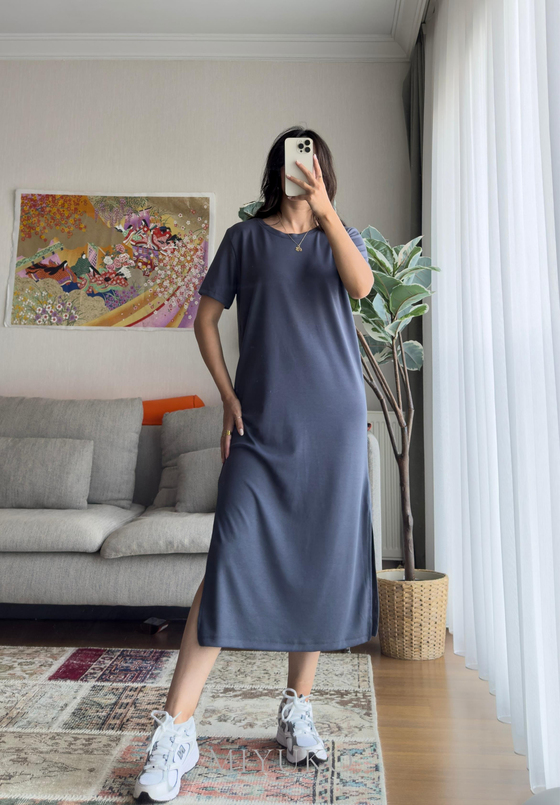 Jikai Yırtmaçlı Midi Elbise Füme