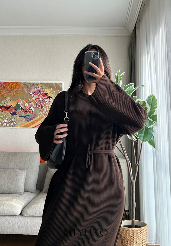 Kikue Triko Midi Elbise Kahve