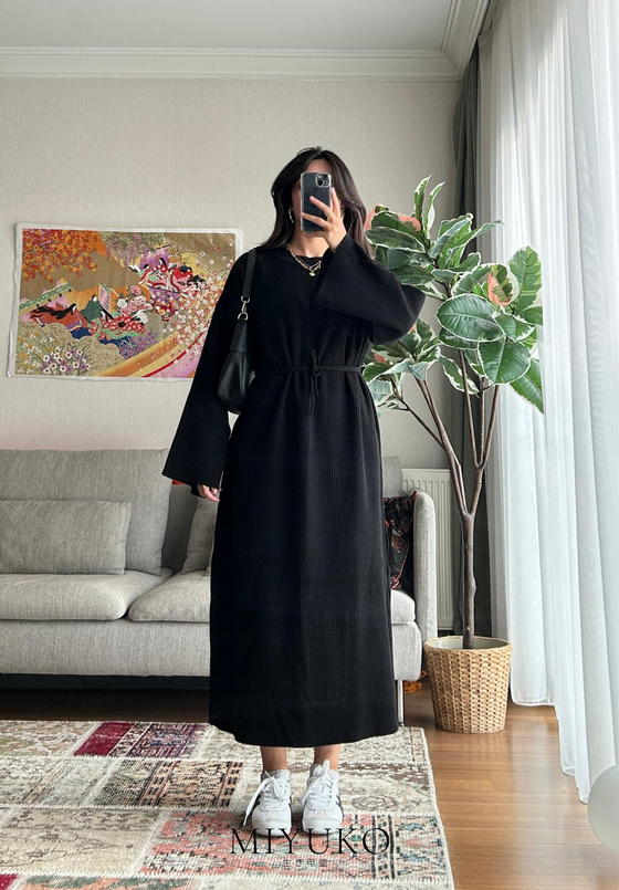 Kikue Triko Midi Elbise Siyah