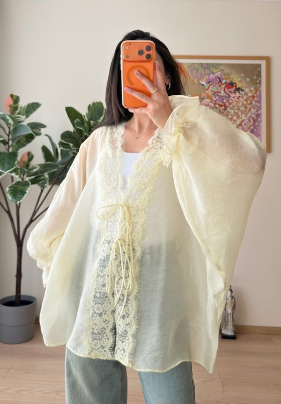Kinu Dantel Detaylı Bağlamalı Kimono Sarı