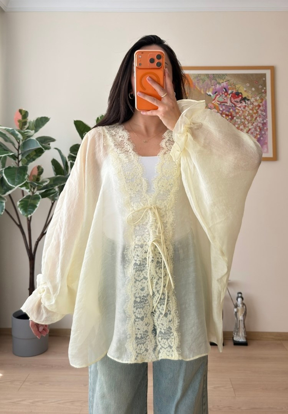 Kinu Dantel Detaylı Bağlamalı Kimono Sarı