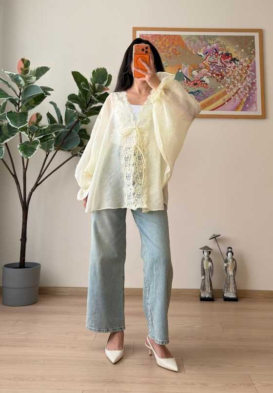 Kinu Dantel Detaylı Bağlamalı Kimono Sarı
