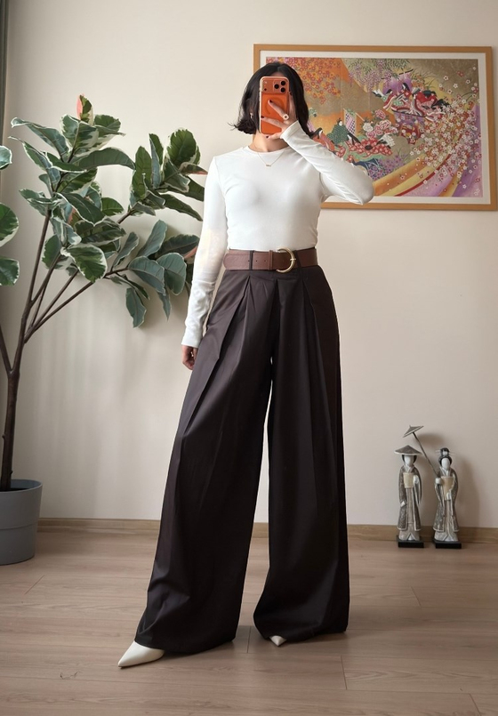 Kiyo Plikaşe Kemerli Pantolon Kahve