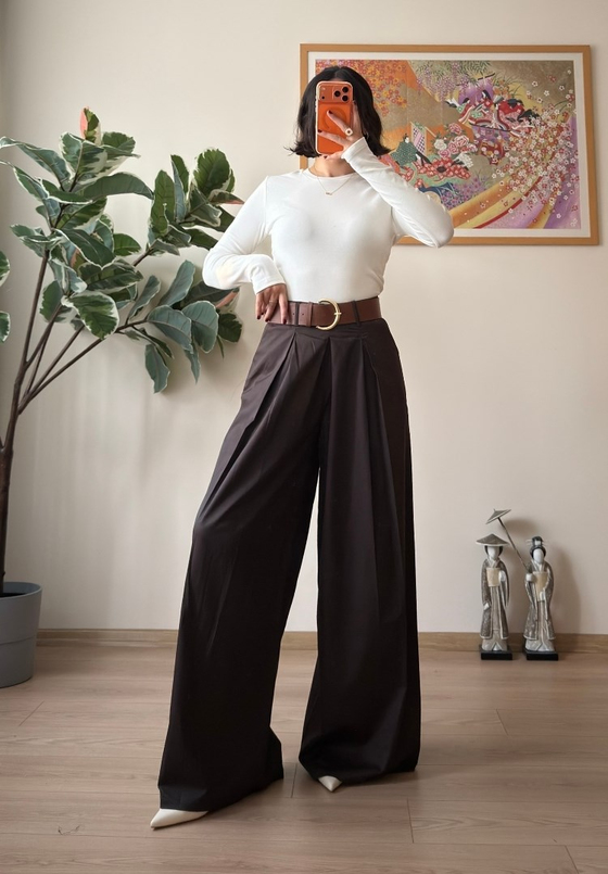 Kiyo Plikaşe Kemerli Pantolon Kahve