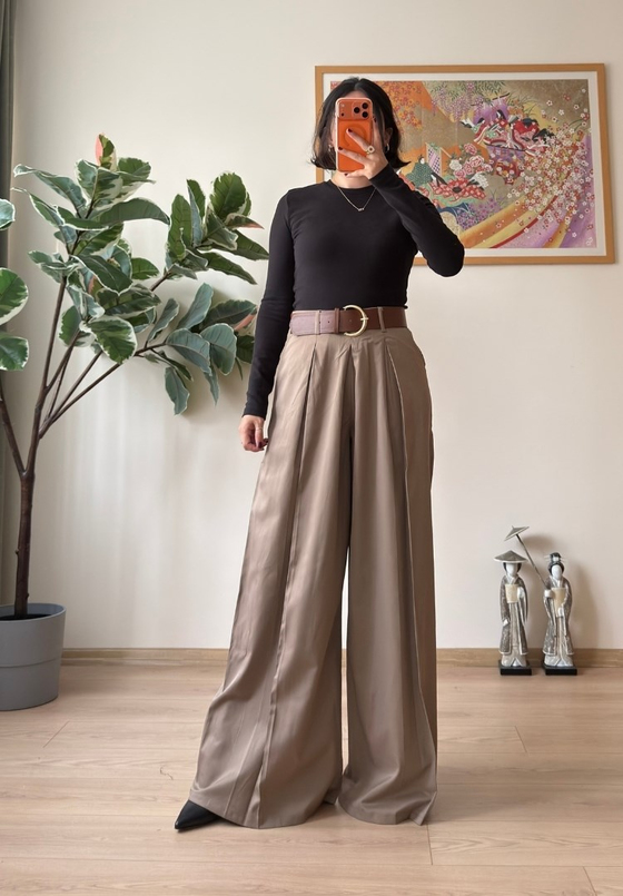 Kiyo Plikaşe Kemerli Pantolon Vizon