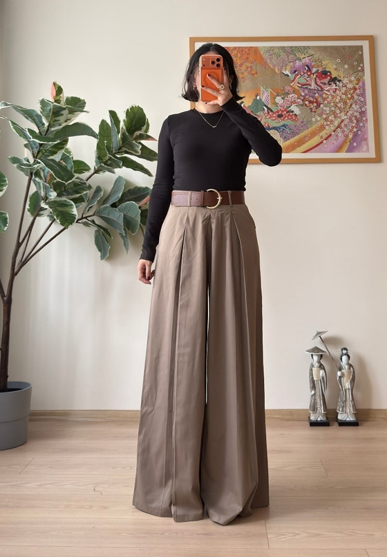 Kiyo Plikaşe Kemerli Pantolon Vizon