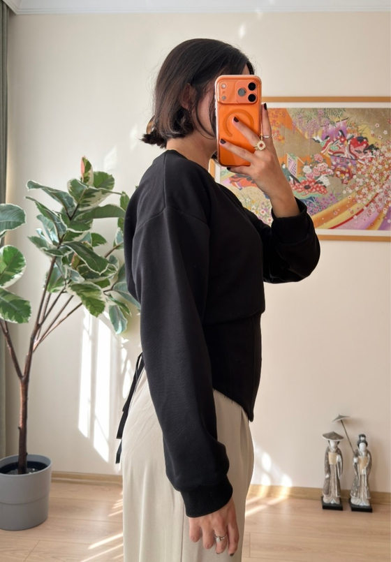 Korse Detaylı Bağcıklı Sweatshirt Siyah