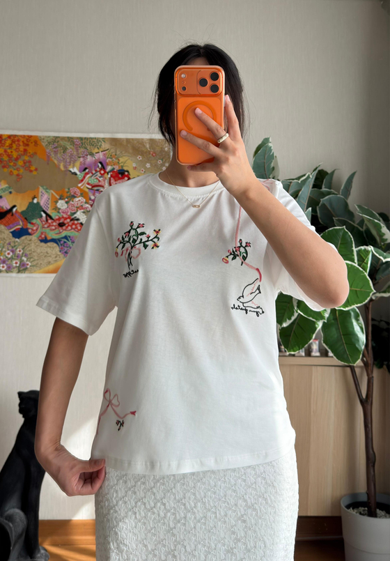 Kuş Nakışlı Basic T-Shirt