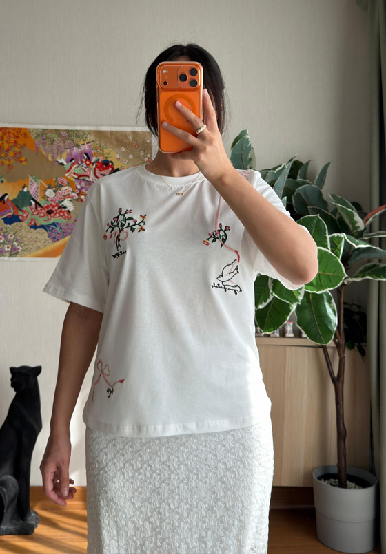 Kuş Nakışlı Basic T-Shirt