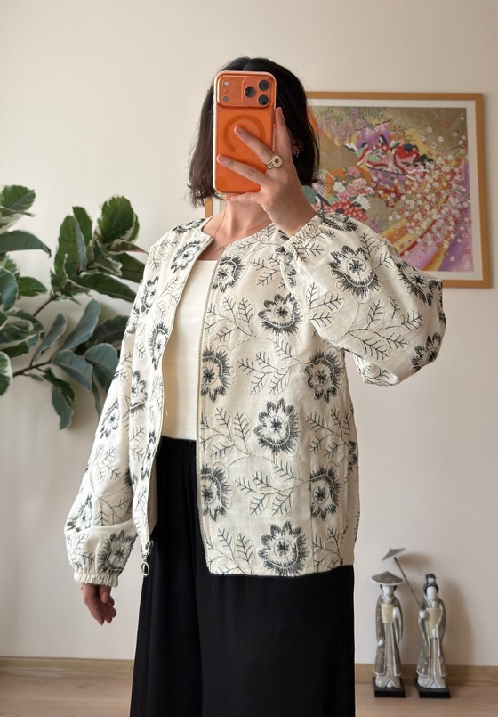 Maika Nakışlı Keten Bomber Ceket Siyah