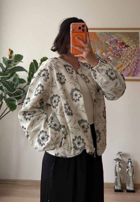 Maika Nakışlı Keten Bomber Ceket Siyah